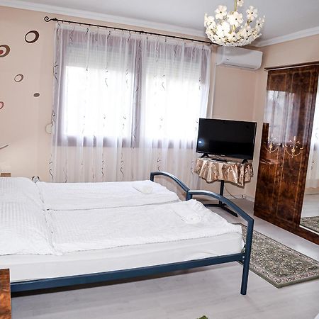 Hajnal Apartman Hajdúszoboszló Exterior foto