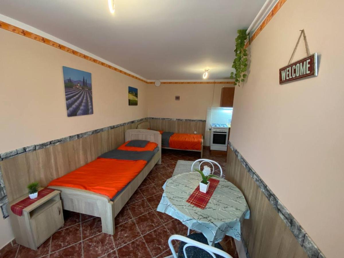 Hajnal Apartman Hajdúszoboszló Exterior foto