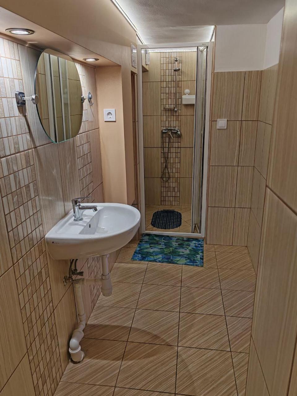 Hajnal Apartman Hajdúszoboszló Exterior foto