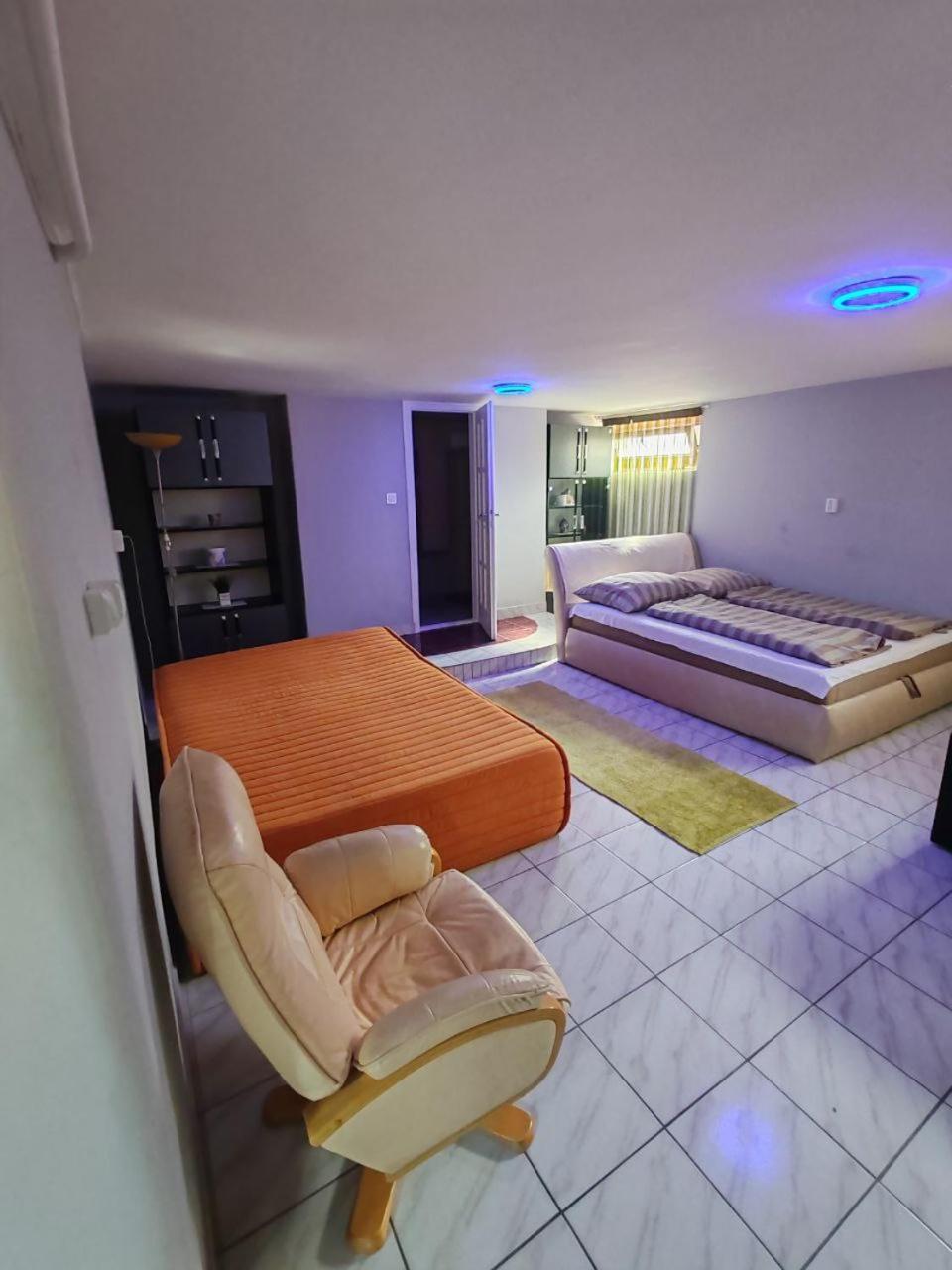 Hajnal Apartman Hajdúszoboszló Exterior foto
