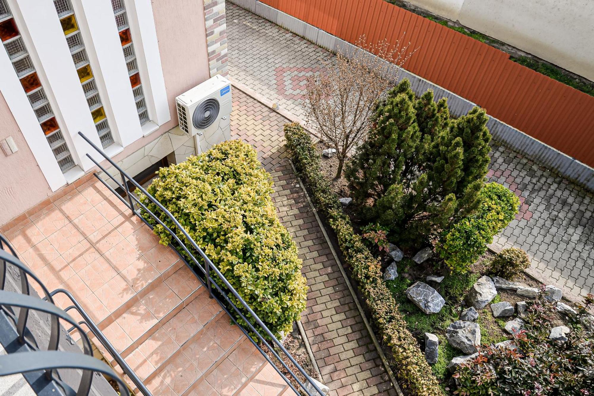 Hajnal Apartman Hajdúszoboszló Exterior foto