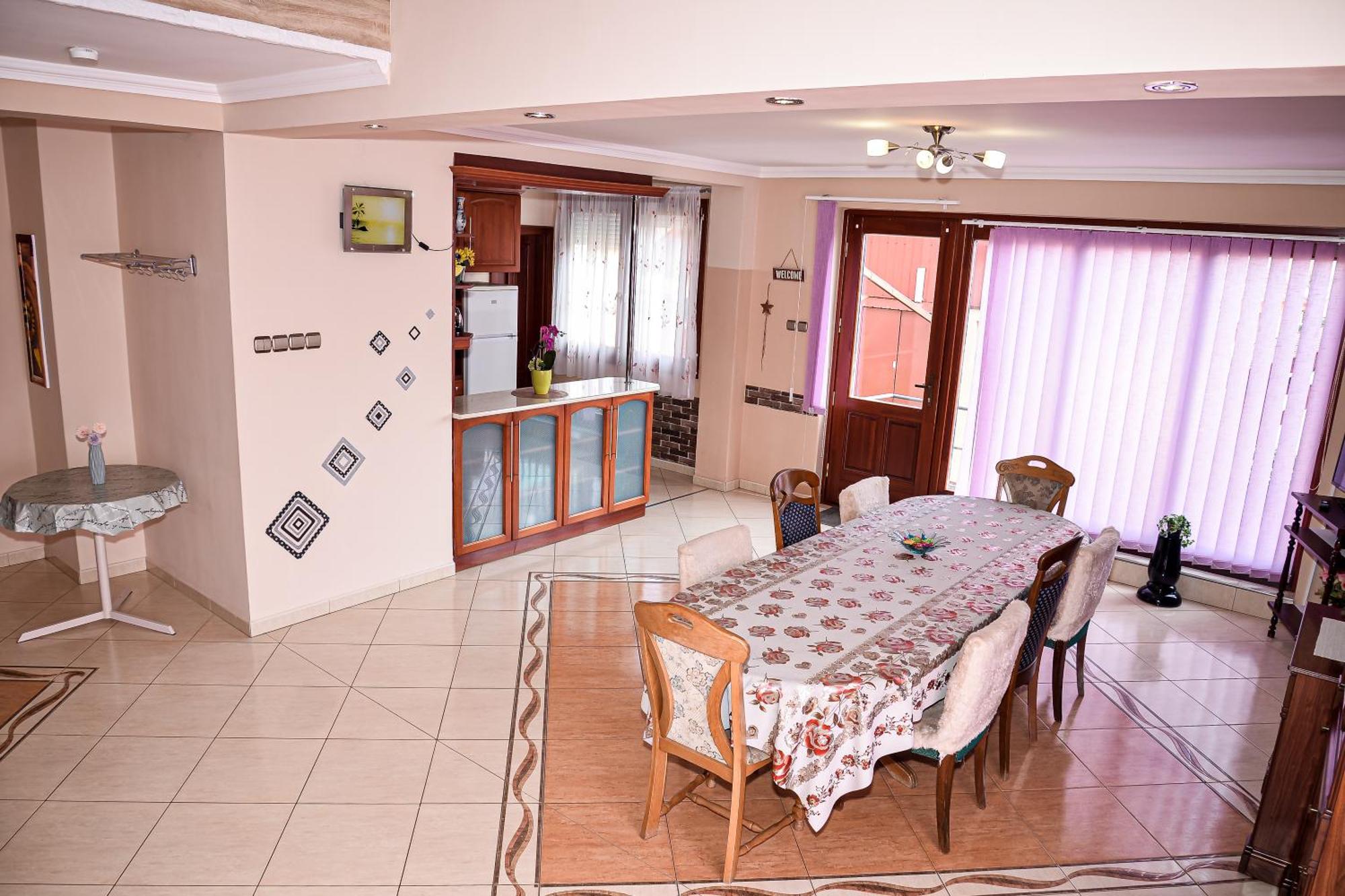 Hajnal Apartman Hajdúszoboszló Exterior foto